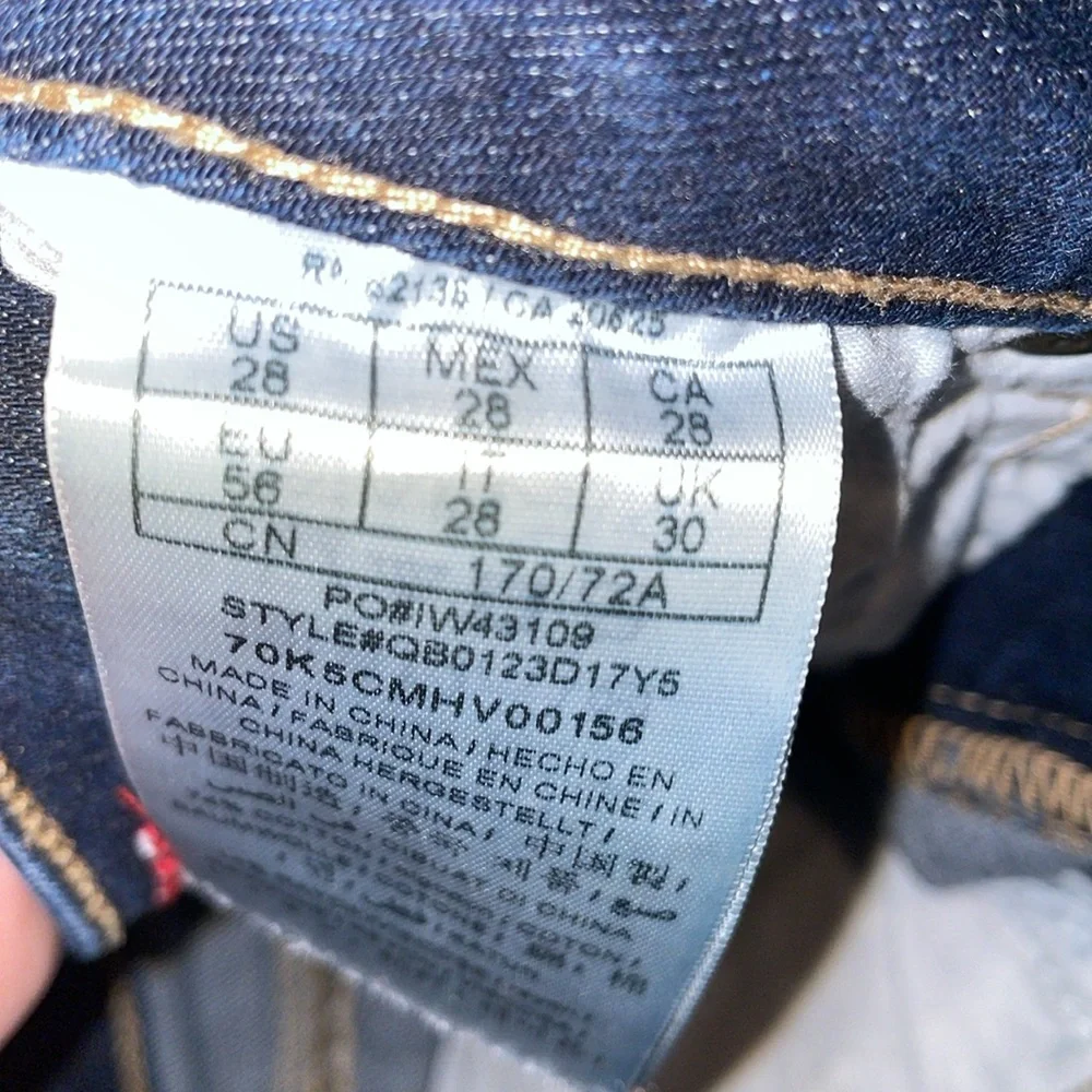 Guess jeans, size 28, like new! - Picture 4 of 4